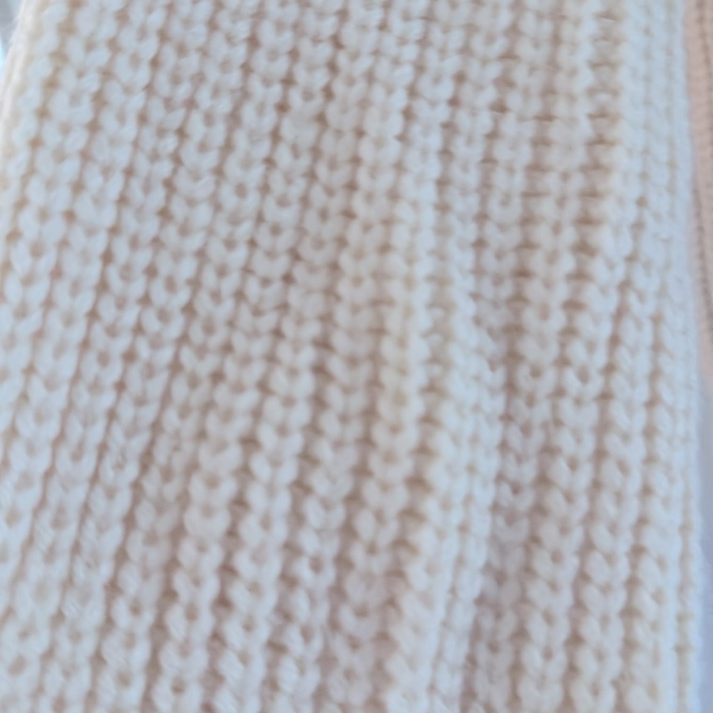 🍀 Cream colored zip-up chunky knit sweater with stand up collar - Picture 4 of 5